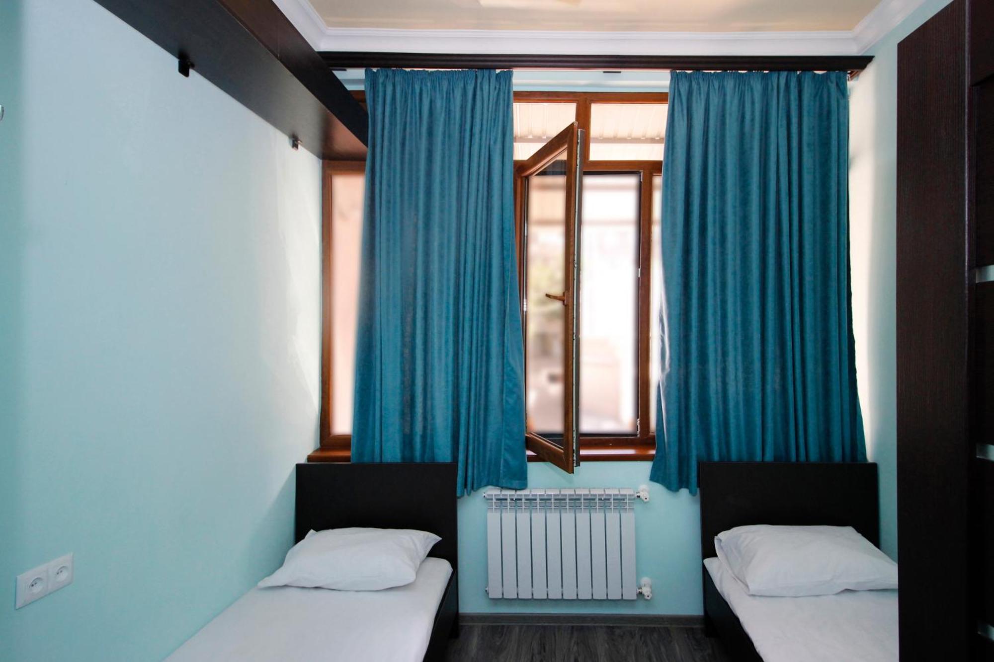 Hotel Victoria Yerevan Exterior foto