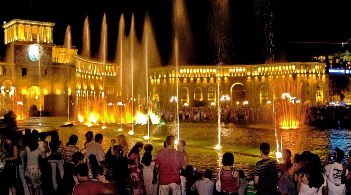 Hotel Victoria Yerevan Exterior foto